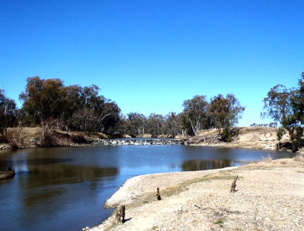 Family fishing on the Murray